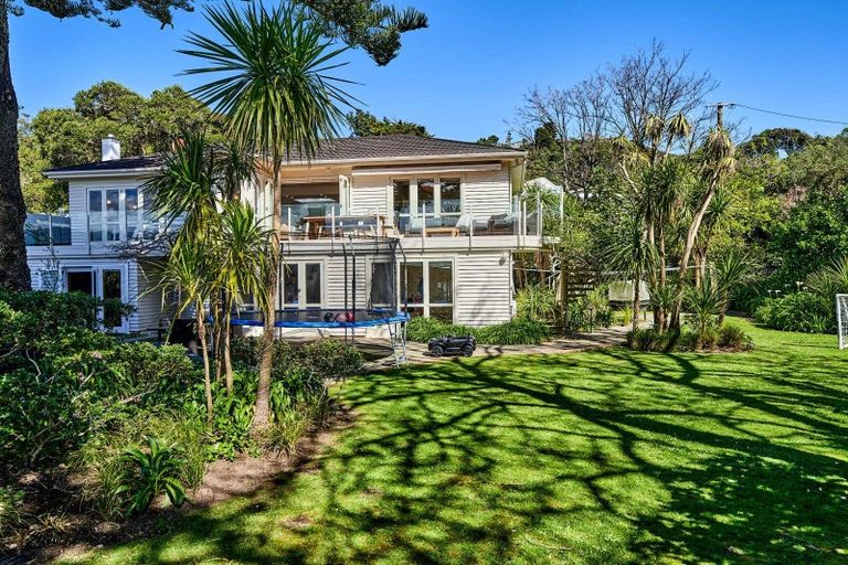 Photo of property in 89 Paremata Road, Paremata, Porirua, 5024