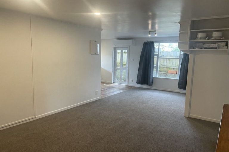 Photo of property in 5a Rosebank Road, Avondale, Auckland, 1026