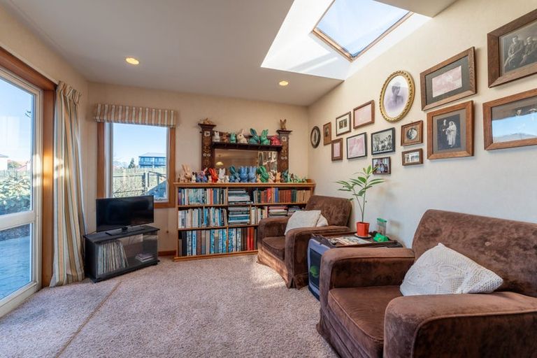 Photo of property in 1 Evans Street, Maori Hill, Timaru, 7910