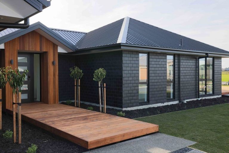 Photo of property in 37 Candlesticks Crescent, Lincoln, 7608