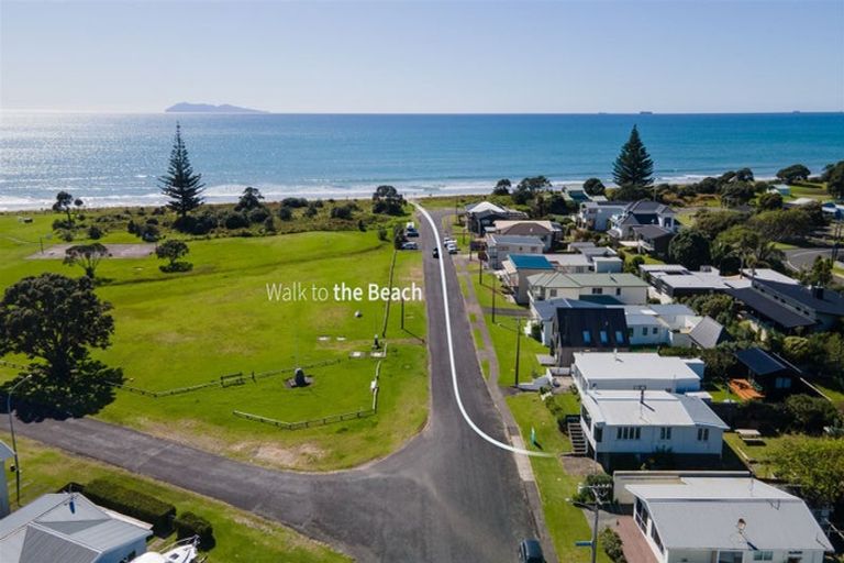 Photo of property in 33 Brighton Road, Waihi Beach, 3611