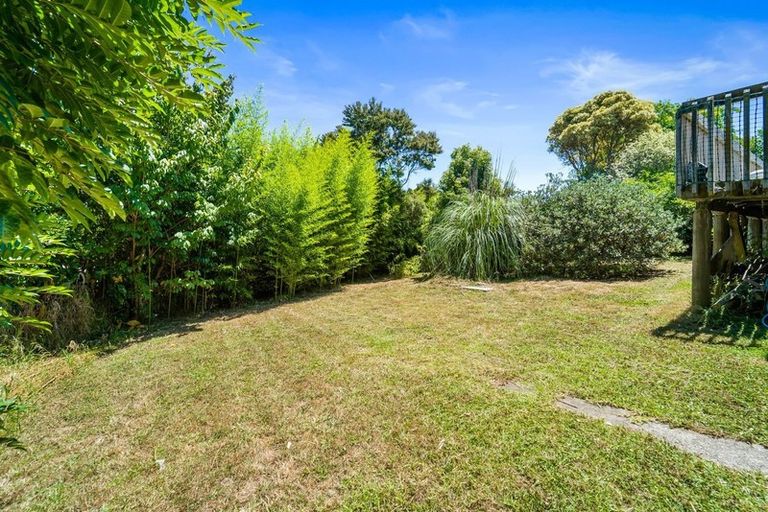 Photo of property in 25 Crosby Road, West Harbour, Auckland, 0618