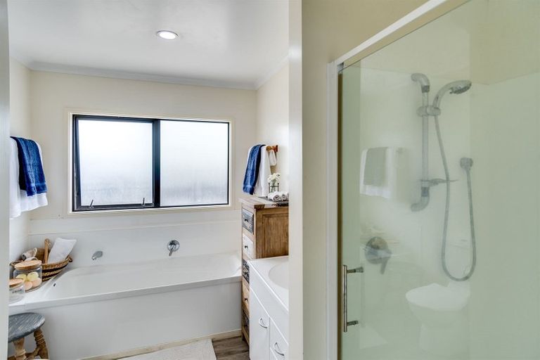 Photo of property in 6b Windsor Terrace, Taradale, Napier, 4112