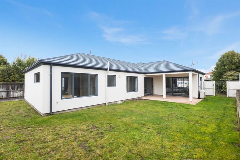 Photo of property in 8 Sandholm Close, North New Brighton, Christchurch, 8083