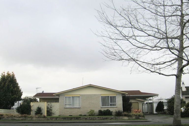 Photo of property in 114 Flaxmere Avenue, Flaxmere, Hastings, 4120