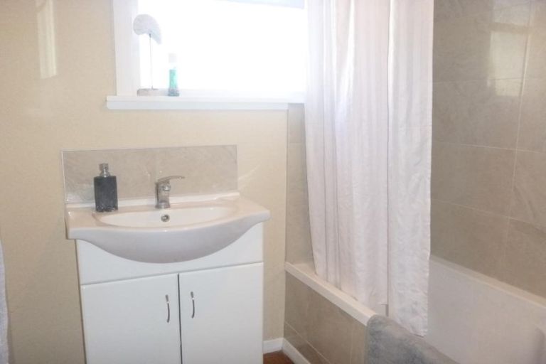 Photo of property in 8 Kiwi Street, Heretaunga, Upper Hutt, 5018