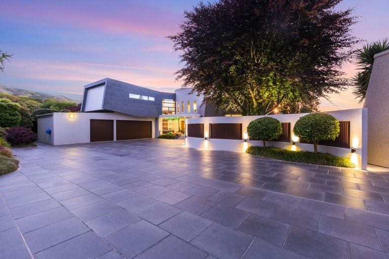 Photo of property in 10 Sunny Glen, Waikanae, 5036