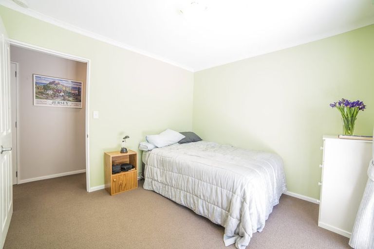 Photo of property in 3 Scarlet Lane, Redwood, Christchurch, 8051