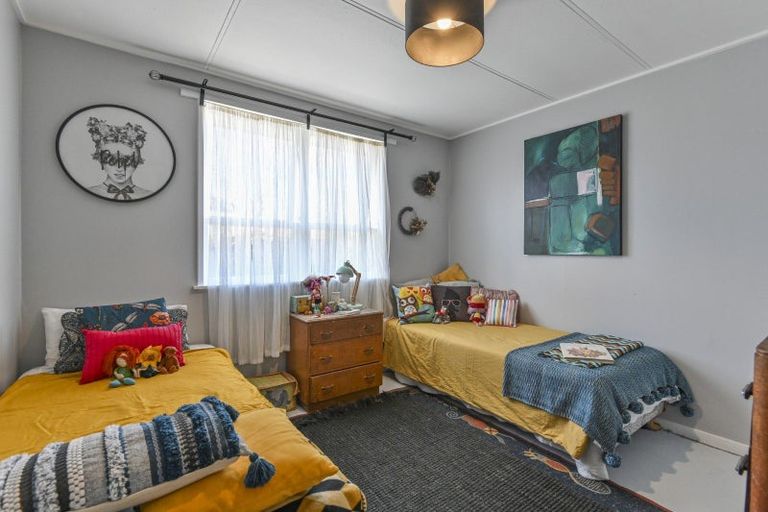 Photo of property in 2 Sefton Street, Havelock North, 4130