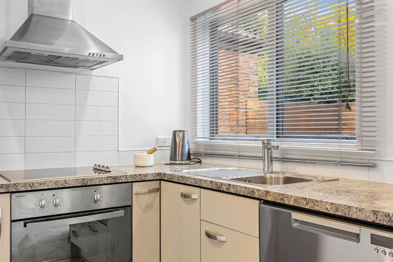 Photo of property in 121c Jeffreys Road, Strowan, Christchurch, 8052