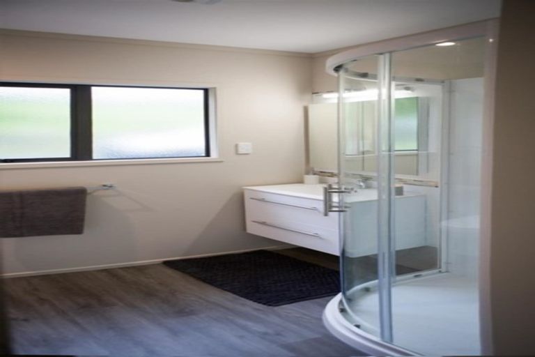 Photo of property in 54 Puriri Glade, Maungaturoto, 0588