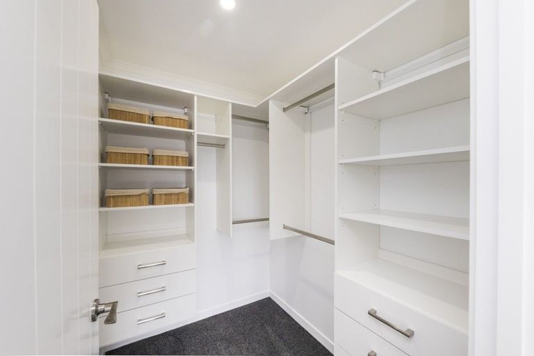 Photo of property in 27 Poplar Grove, Feilding, 4702