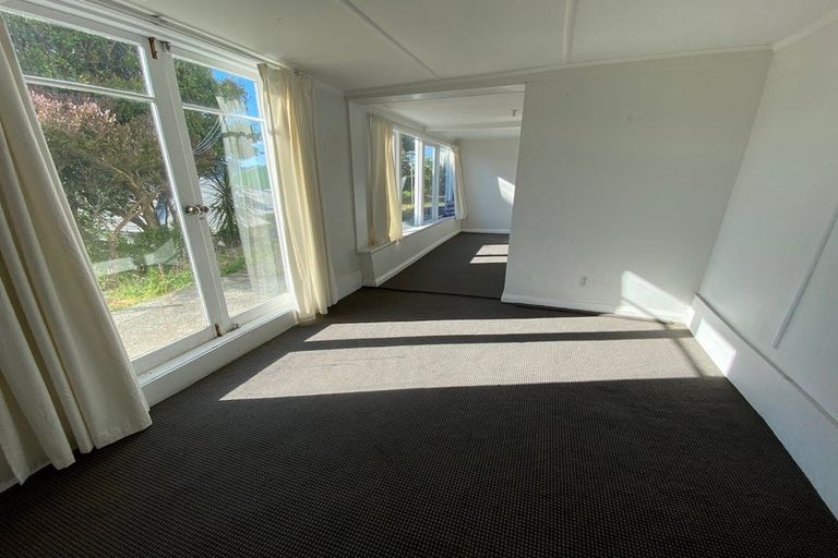 Photo of property in 8 Shannon Street, Mount Victoria, Wellington, 6011