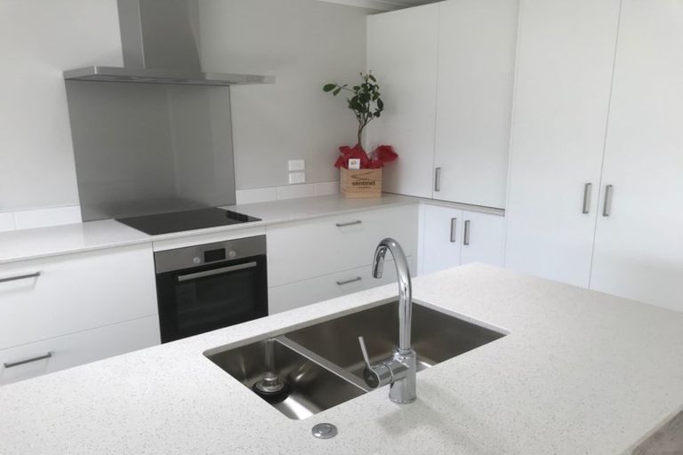 Photo of property in 120 Matua Road, Huapai, Kumeu, 0810