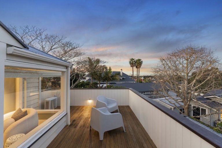 Photo of property in 5 Clarence Road, Northcote Point, Auckland, 0627