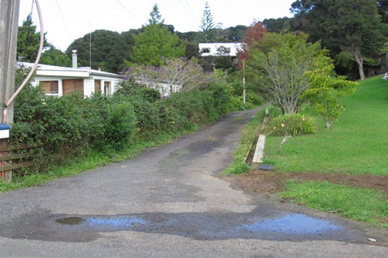 Photo of property in 15 Landing Road, Titirangi, Auckland, 0604