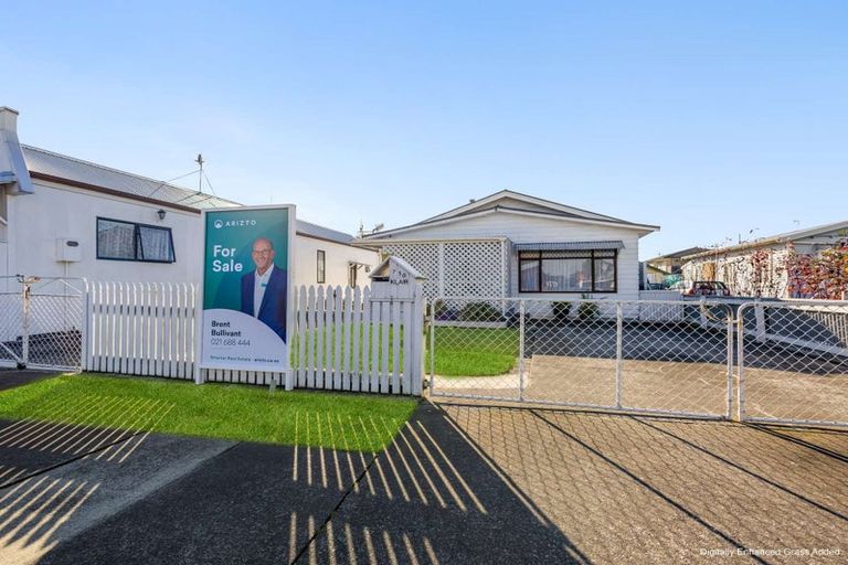 Photo of property in 710 Heretaunga Street East, Parkvale, Hastings, 4122