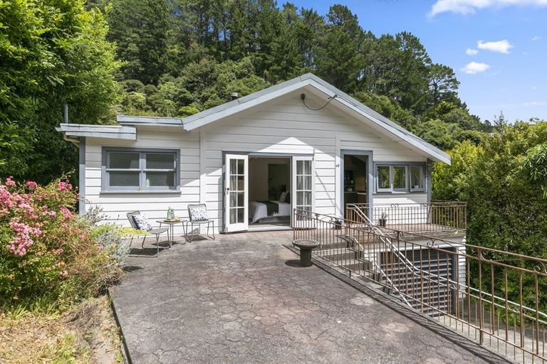 Photo of property in 49 Rona Street, Eastbourne, Lower Hutt, 5013