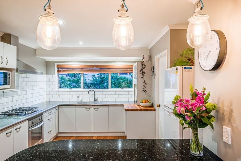 Photo of property in 2/193 Lake Road, Belmont, Auckland, 0622