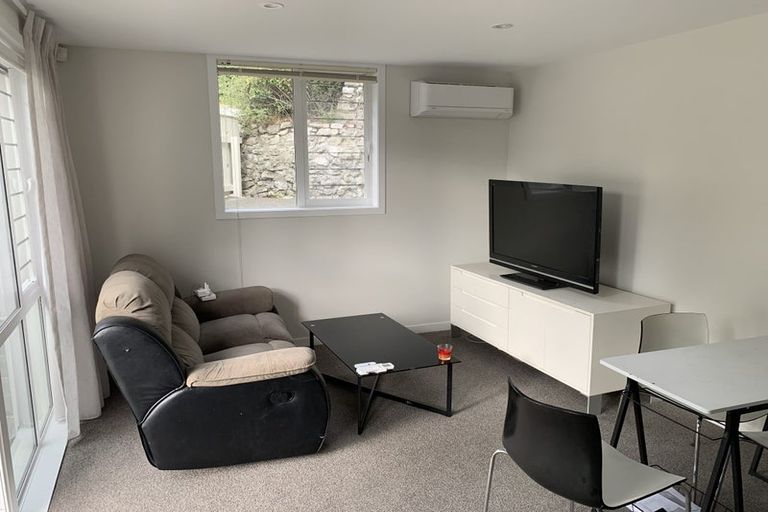 Photo of property in 120 Milton Road, Bluff Hill, Napier, 4110