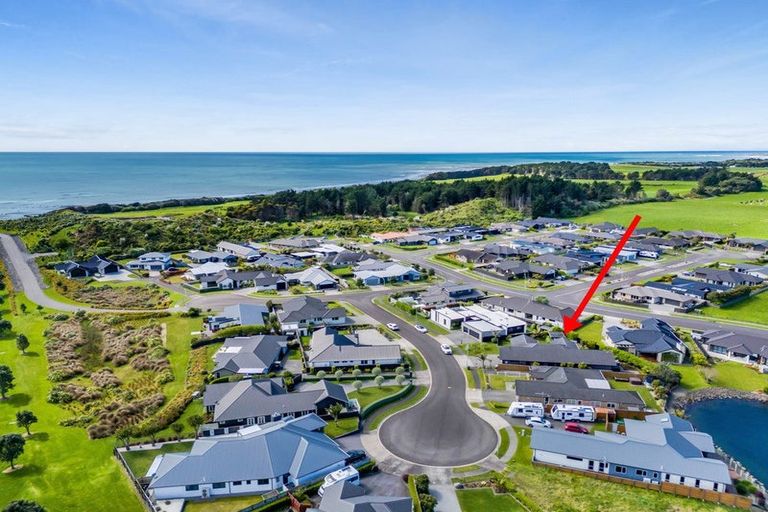 Photo of property in 5 Augusta Grove, Waiwhakaiho, New Plymouth, 4312
