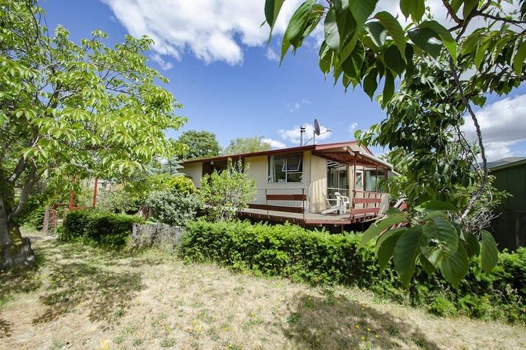 Photo of property in 15 Syndic Street, Cromwell, 9310