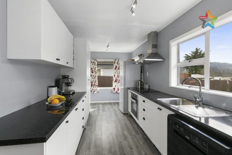 Photo of property in 32 Karaka Street, Wainuiomata, Lower Hutt, 5014