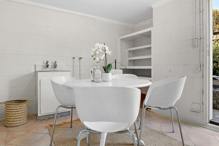 Photo of property in 1/21 Roadley Avenue, Sunnyhills, Auckland, 2010