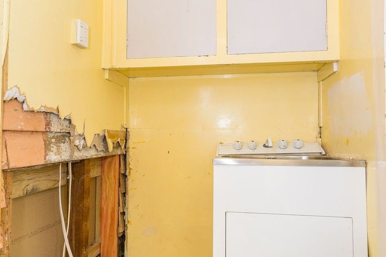 Photo of property in 32 Neidpath Road, Mornington, Dunedin, 9011