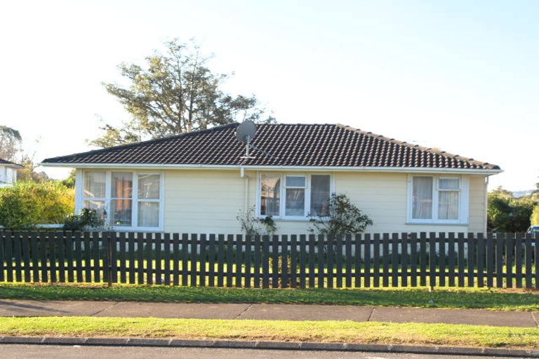 Photo of property in 25 Lyncroft Street, Mangere East, Auckland, 2024