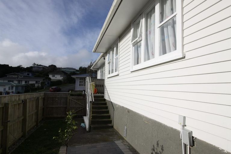 Photo of property in 47 Link Road, Newlands, Wellington, 6037