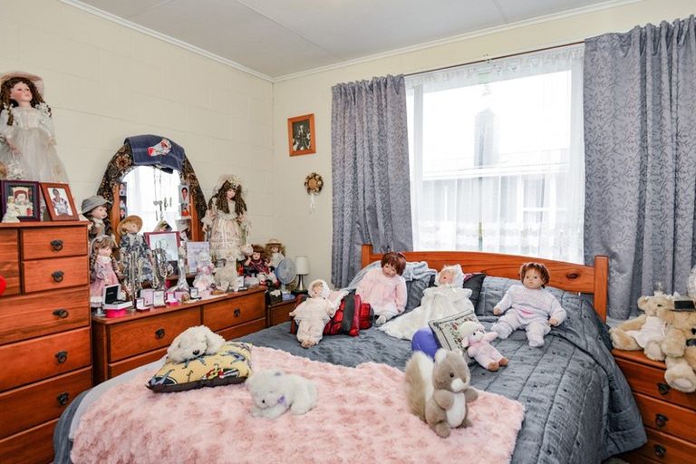 Photo of property in 27 Liverpool Crescent, Flaxmere, Hastings, 4120