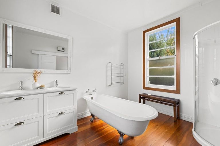 Photo of property in 49 Te Aute Road, Havelock North, 4130