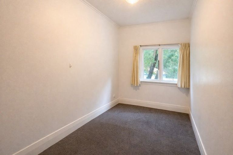 Photo of property in 108 Mortimer Terrace, Brooklyn, Wellington, 6021