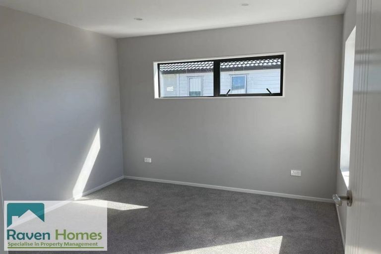Photo of property in 40a Nui Mana Place, Te Atatu South, Auckland, 0610