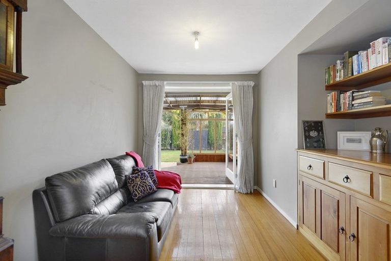 Photo of property in 113 Grimseys Road, Redwood, Christchurch, 8051