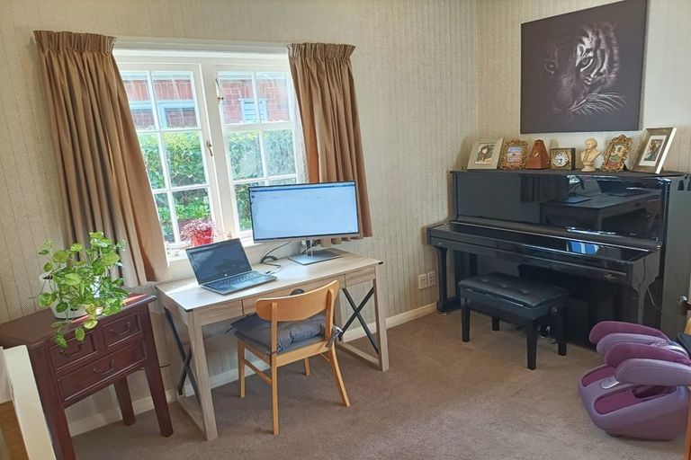 Photo of property in 6 Bell Road, Waiwhetu, Lower Hutt, 5010