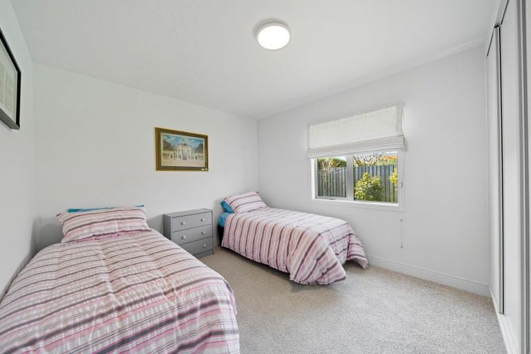 Photo of property in 12 Burgundy Drive, Martinborough, 5711
