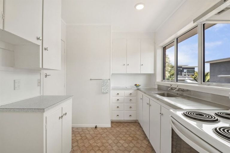 Photo of property in 1/8 Waterloo Road, Milford, Auckland, 0620