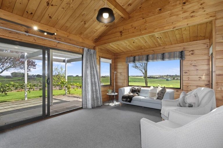 Photo of property in 42 Karioitahi Road, Waiuku, 2683