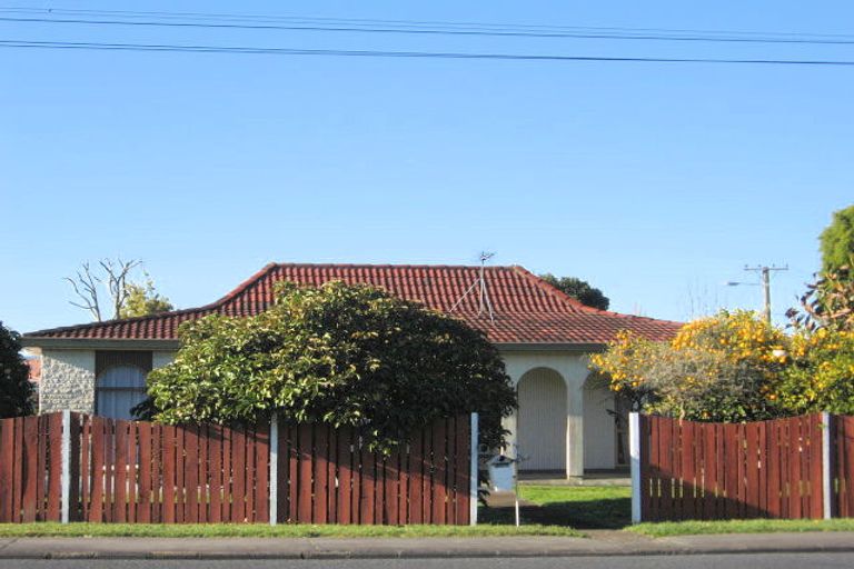 Photo of property in 1/39 Clevedon Road, Papakura, 2110