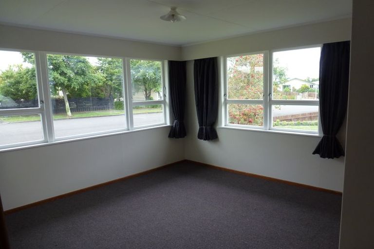 Photo of property in 54 Apollo Parade, Milson, Palmerston North, 4414