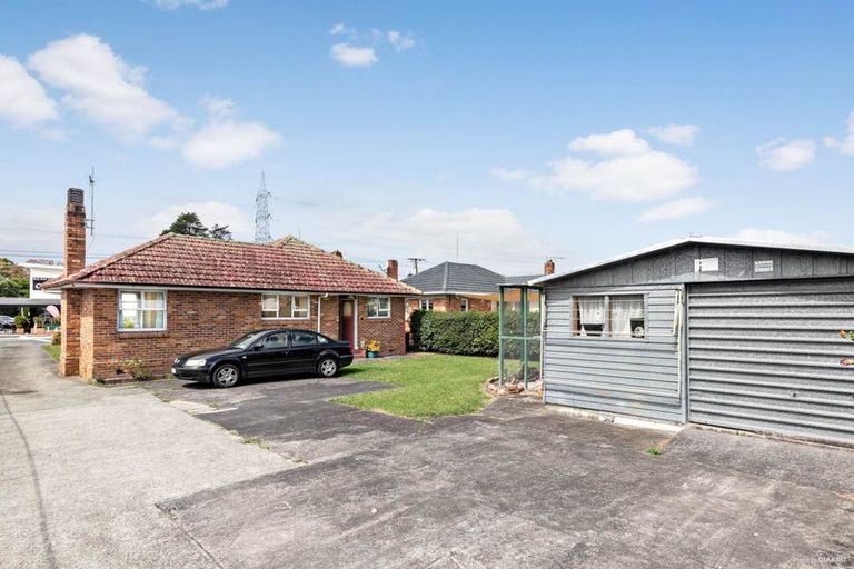 Photo of property in 135 Portage Road, New Lynn, Auckland, 0600