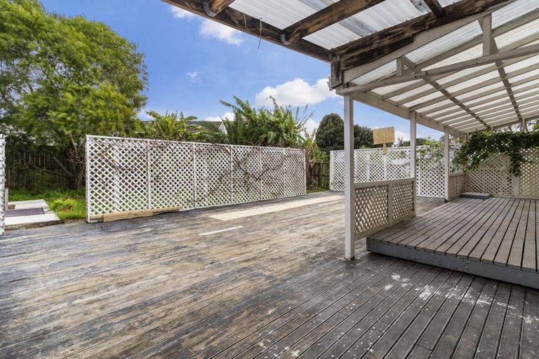 Photo of property in 43 Frobisher Way, Clendon Park, Auckland, 2103