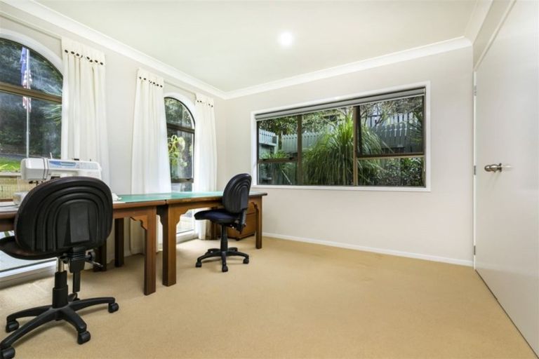 Photo of property in 17 Opanuku Road, Henderson Valley, Auckland, 0612