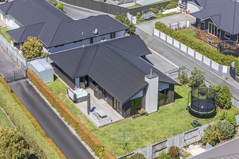 Photo of property in 6 Terli Way, Glen Avon, New Plymouth, 4312