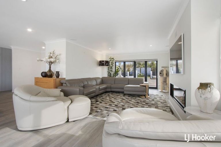 Photo of property in 33 The Crescent, Waihi Beach, 3611