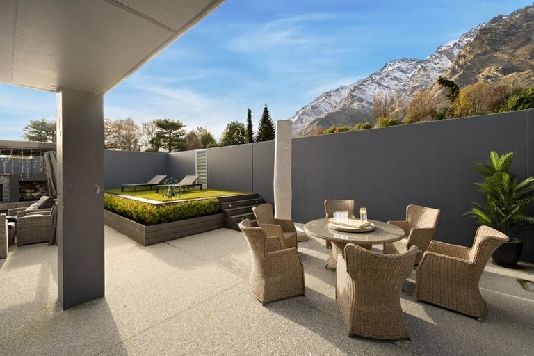 Photo of property in 2 Tasman Terrace, Drift Bay, Queenstown, 9371