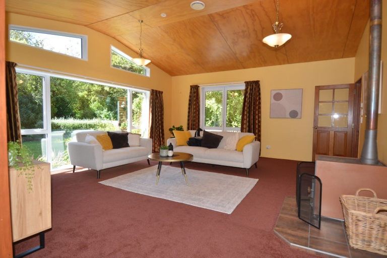 Photo of property in 33 Rakiura Parade, Otatara, Invercargill, 9879