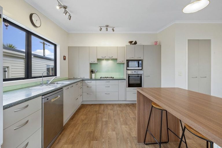 Photo of property in 2a Atkinson Street, Waitara, 4320